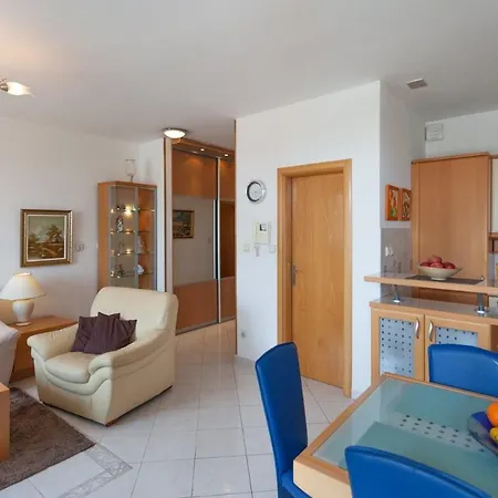 Apartment Exclusive Sea View *